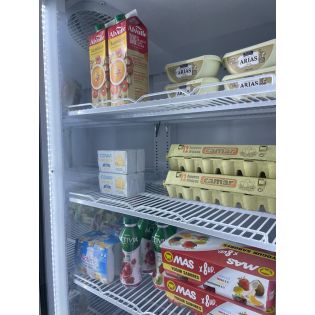 UNIFROST ARMARIO EXPOSITOR REFRIGERADO 3 PUERTAS BAJO PERFIL
