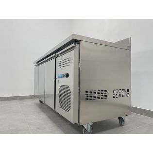 UNIFROST MESA 600 REFRI 3 PUERTAS CON PETO
